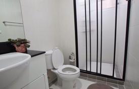 1-dormitorio apartamentos en condominio en Watthana, Tailandia. $192 000