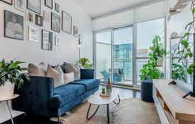 Piso – Dan Leckie Way, Old Toronto, Toronto,  Ontario,   Canadá. C$824 000