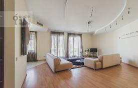 3 dormitorio piso 110 m² en district Yakimanka, Rusia. 93 000 ₽  por semana