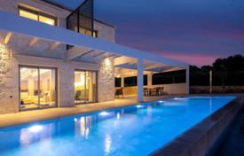 4 dormitorio villa 120 m² en Thessalia Sterea Ellada, Grecia. 950 000 €