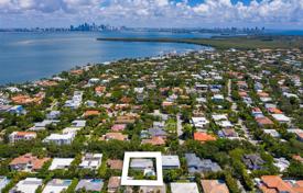 Villa – Key Biscayne, Florida, Estados Unidos. $1 475 000