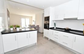 3 dormitorio piso 73 m² en San Miguel de Salinas, España. 266 000 €