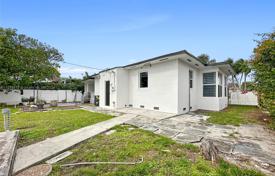 2 dormitorio casa de pueblo 118 m² en Miami, Estados Unidos. $695 000