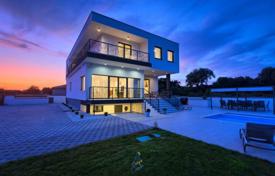 5 dormitorio casa de pueblo 540 m² en Fažana, Croacia. 1 545 000 €