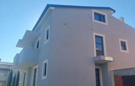 7 dormitorio casa de pueblo 358 m² en Peroj, Croacia. 400 000 €