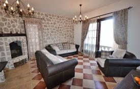 4 dormitorio villa 400 m² en Kotor (city), Montenegro. 750 000 €