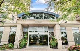 6 dormitorio piso en Scarborough, Canadá. C$871 000
