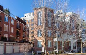 5 dormitorio piso en Old Toronto, Canadá. C$896 000