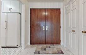 5 dormitorio piso en North York, Canadá. C$945 000