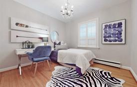 5 dormitorio casa de pueblo en Scarborough, Canadá. C$1 257 000