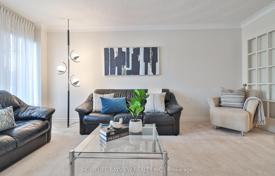 10 dormitorio casa de pueblo en Scarborough, Canadá. C$2 348 000