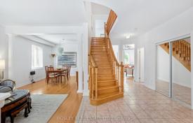 10 dormitorio casa de pueblo en Scarborough, Canadá. C$1 962 000
