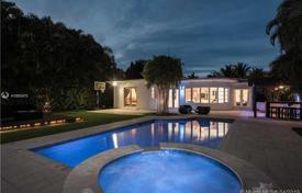 Villa – Miami Beach, Florida, Estados Unidos. $2 225 000