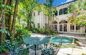 Chalet – Coral Gables, Florida, Estados Unidos. $2 450 000