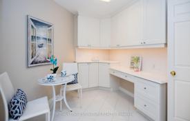 5 dormitorio piso en North York, Canadá. C$1 210 000