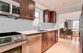 8 dormitorio casa de pueblo en Scarborough, Canadá. C$1 213 000