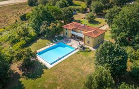 15 dormitorio finca rústica 460 m² en Arezzo, Italia. 1 250 000 €