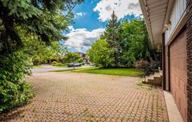 11 dormitorio casa de pueblo en North York, Canadá. C$2 555 000