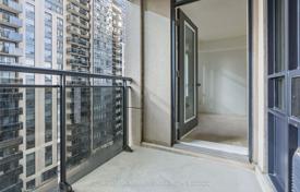4 dormitorio piso en North York, Canadá. C$801 000