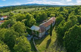 3 dormitorio chalet 561 m² en Sezana, Eslovenia. 1 415 000 €