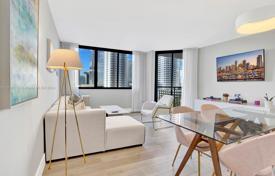 2-dormitorio apartamentos en condominio 88 m² en Miami, Estados Unidos. $660 000