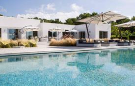 Villa – Ibiza, Islas Baleares, España. 13 800 €  por semana