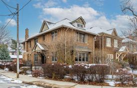 Casa de pueblo – North York, Toronto, Ontario,  Canadá. C$2 058 000