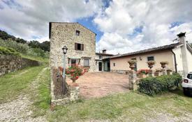 9 dormitorio villa 370 m² en Fiesole, Italia. 900 000 €