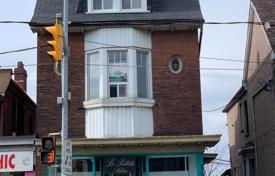 Casa de pueblo – Dufferin Street, Toronto, Ontario,  Canadá. C$1 619 000