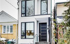 4 dormitorio casa de pueblo en York, Canadá. C$2 084 000