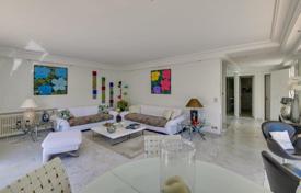 6 dormitorio villa 180 m² en Cap d'Antibes, Francia. Price on request