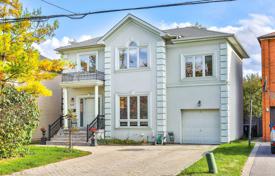 Casa de pueblo – North York, Toronto, Ontario,  Canadá. C$2 257 000