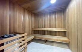 6 dormitorio piso en North York, Canadá. C$1 157 000