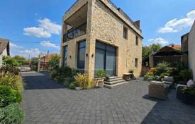 10 dormitorio casa de pueblo 650 m² en Krtsanisi Street, Georgia. $750 000