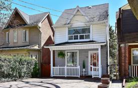 Casa de pueblo – Old Toronto, Toronto, Ontario,  Canadá. C$1 256 000