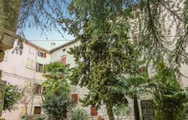 3 dormitorio casa de pueblo 240 m² en Bale, Croacia. 1 100 000 €