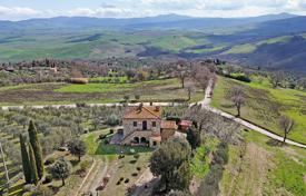 7 dormitorio finca rústica 247 m² en Siena, Italia. 650 000 €
