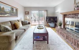 12 dormitorio casa de pueblo en Scarborough, Canadá. C$1 533 000
