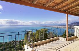 4 dormitorio casa de pueblo 149 m² en Peloponeso, Grecia. 385 000 €