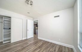 5 dormitorio piso en Scarborough, Canadá. C$734 000