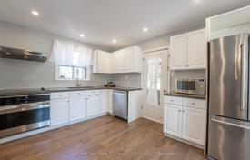 8 dormitorio casa de pueblo en Etobicoke, Canadá. C$1 611 000