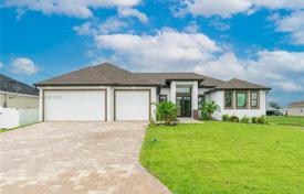 Casa de pueblo – Cape Coral, Florida, Estados Unidos. $629 000