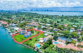 Villa – Pine Tree Drive, Miami Beach, Florida,  Estados Unidos. $11 995 000