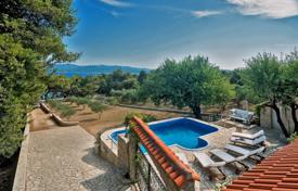 Villa – Bol, Split-Dalmatia County, Croacia. Price on request