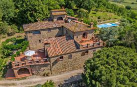 4 dormitorio finca rústica 600 m² en Sinalunga, Italia. 1 300 000 €