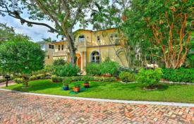Villa – Miami, Florida, Estados Unidos. 2 010 000 €