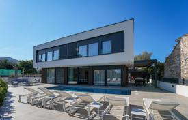 5 dormitorio casa de pueblo 270 m² en Istria County, Croacia. 1 250 000 €