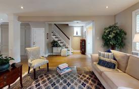 4 dormitorio casa de pueblo en Etobicoke, Canadá. C$1 668 000
