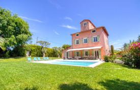 Villa – Antibes, Costa Azul, Francia. 3 000 €  por semana