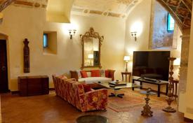 9 dormitorio chalet en Monteriggioni, Italia. Price on request